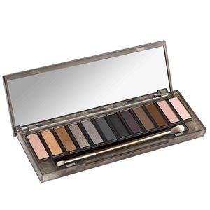 Urban Decay Smoky Pallet 🖤